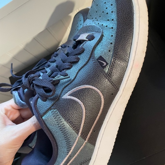 Nike Women's Vision Lows Size 11 Sneakers - Picture 6 of 10